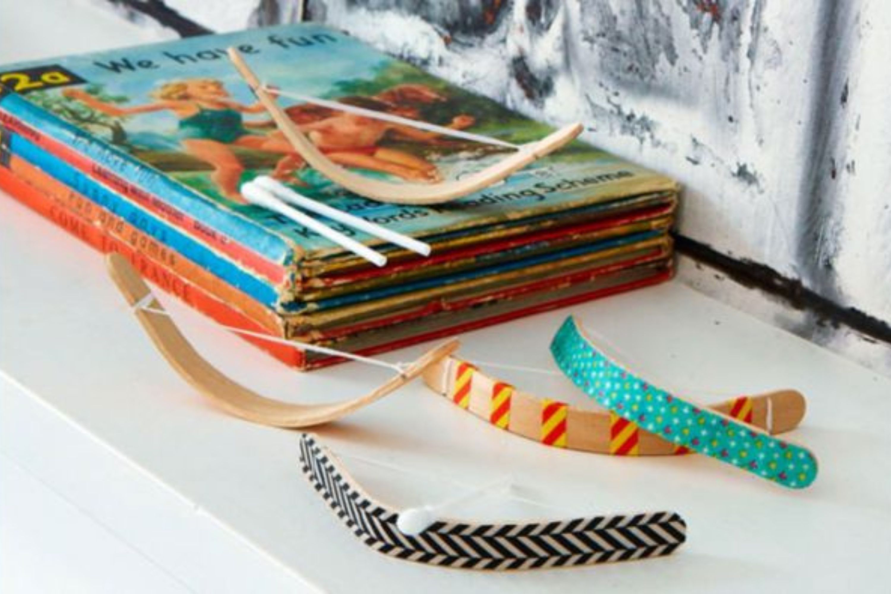 Easy crafts for kids illustrated by Mini bow and arrow craft idea